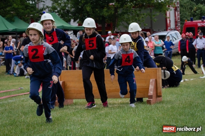 Zdjęcie w galerii na portalu naszraciborz.pl: Krzanowice zgarnęły wszystko. Gminne zawody sportowo-pożarnicze w Bojanowie wiadomości z regionu