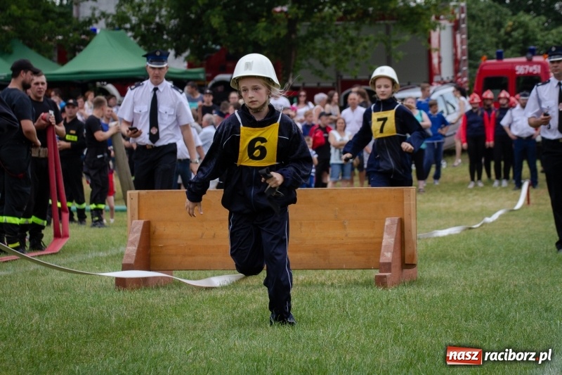 Zdjęcie w galerii na portalu naszraciborz.pl: Krzanowice zgarnęły wszystko. Gminne zawody sportowo-pożarnicze w Bojanowie wiadomości z regionu