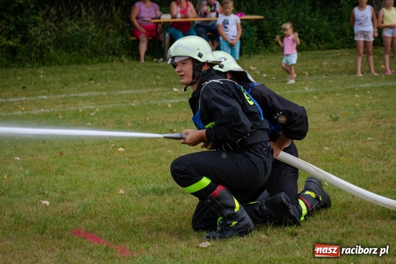 Zdjęcie w galerii na portalu naszraciborz.pl: Krzanowice zgarnęły wszystko. Gminne zawody sportowo-pożarnicze w Bojanowie wiadomości z regionu