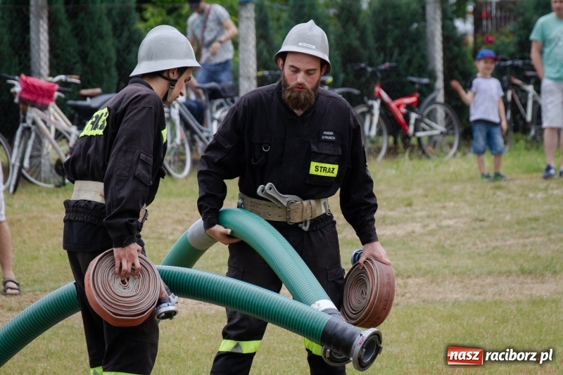 Zdjęcie w galerii na portalu naszraciborz.pl: Krzanowice zgarnęły wszystko. Gminne zawody sportowo-pożarnicze w Bojanowie wiadomości z regionu