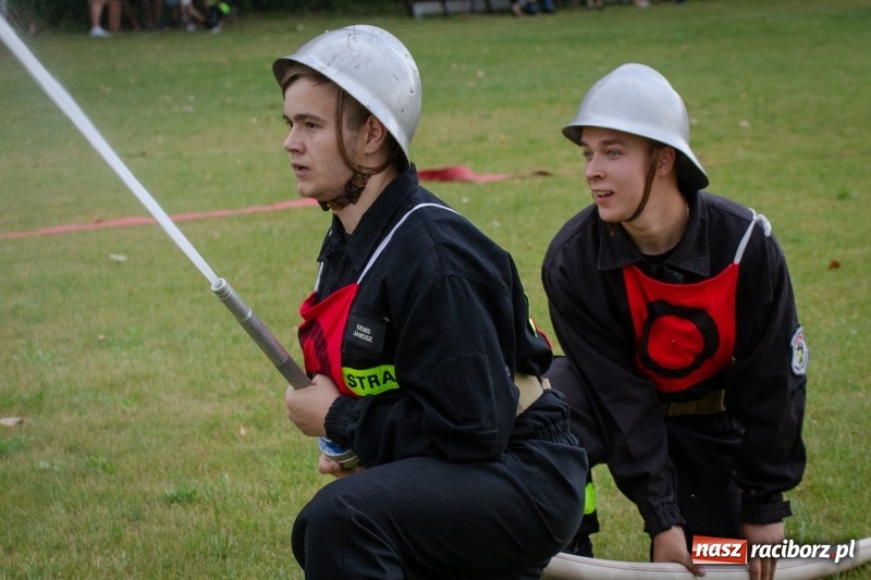 Zdjęcie w galerii na portalu naszraciborz.pl: Krzanowice zgarnęły wszystko. Gminne zawody sportowo-pożarnicze w Bojanowie wiadomości z regionu