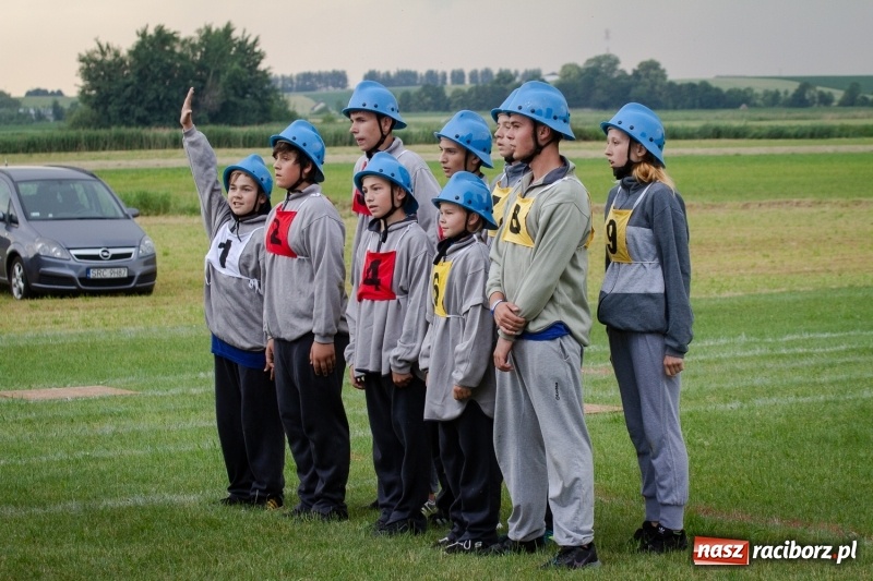 Zdjęcie w galerii na portalu naszraciborz.pl: Krzanowice zgarnęły wszystko. Gminne zawody sportowo-pożarnicze w Bojanowie wiadomości z regionu