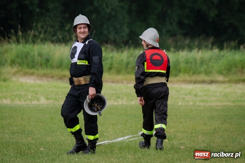 Zdjęcie w galerii na portalu naszraciborz.pl: Krzanowice zgarnęły wszystko. Gminne zawody sportowo-pożarnicze w Bojanowie wiadomości z regionu