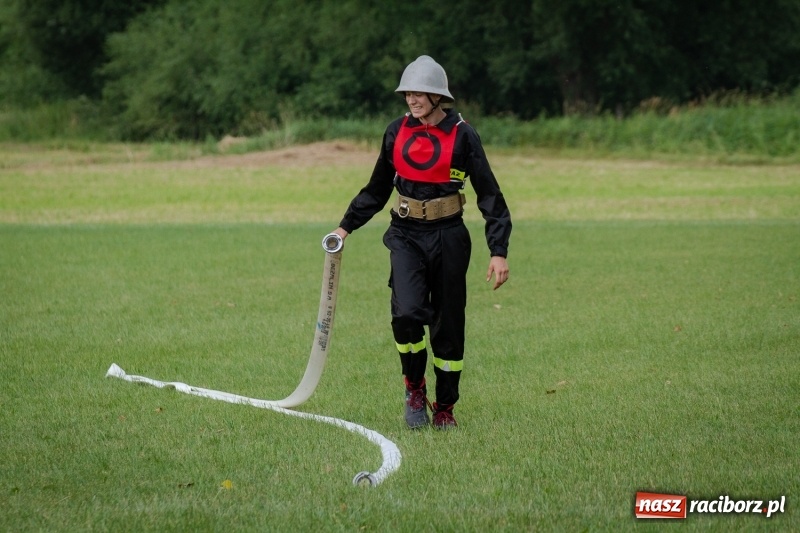 Zdjęcie w galerii na portalu naszraciborz.pl: Krzanowice zgarnęły wszystko. Gminne zawody sportowo-pożarnicze w Bojanowie wiadomości z regionu