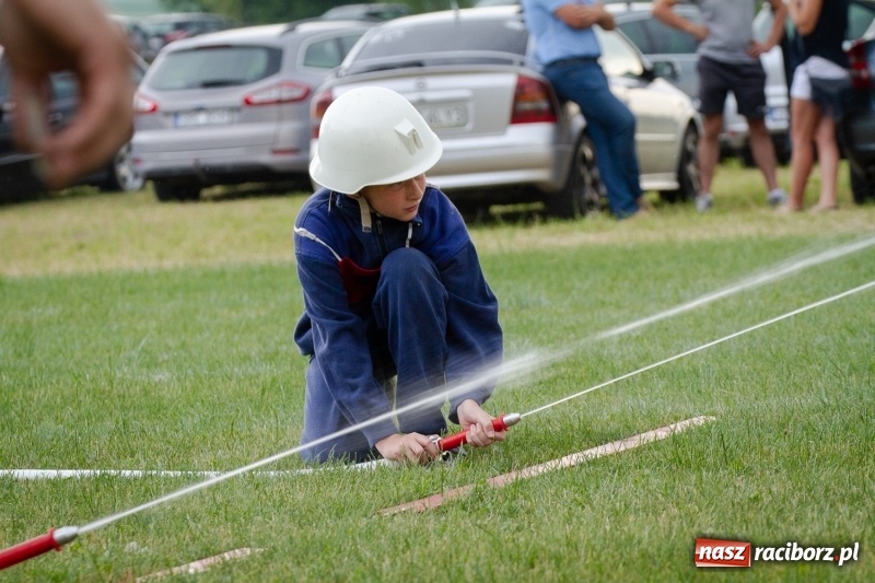 Zdjęcie w galerii na portalu naszraciborz.pl: Krzanowice zgarnęły wszystko. Gminne zawody sportowo-pożarnicze w Bojanowie wiadomości z regionu