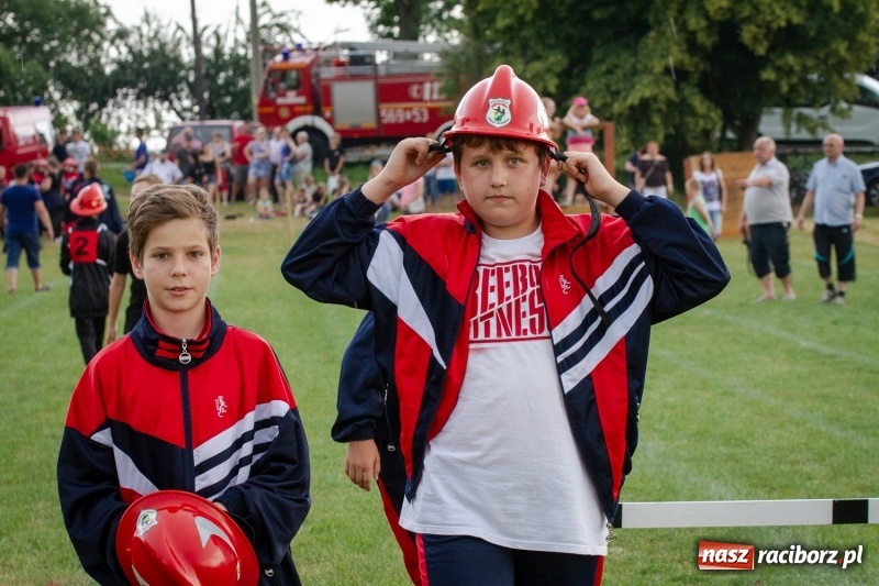 Zdjęcie w galerii na portalu naszraciborz.pl: Krzanowice zgarnęły wszystko. Gminne zawody sportowo-pożarnicze w Bojanowie wiadomości z regionu