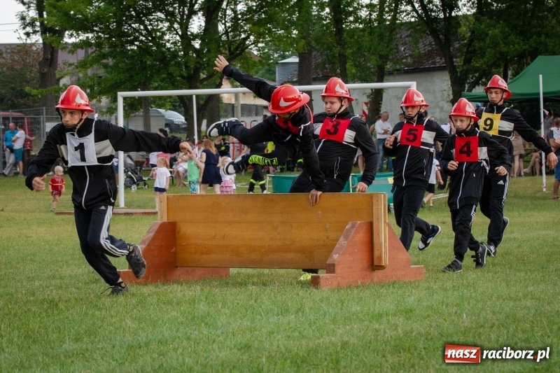 Zdjęcie w galerii na portalu naszraciborz.pl: Krzanowice zgarnęły wszystko. Gminne zawody sportowo-pożarnicze w Bojanowie wiadomości z regionu