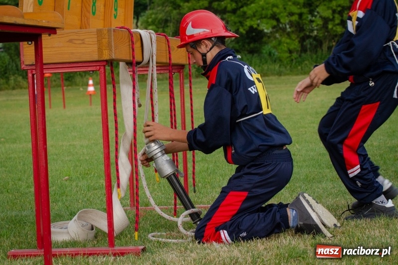 Zdjęcie w galerii na portalu naszraciborz.pl: Krzanowice zgarnęły wszystko. Gminne zawody sportowo-pożarnicze w Bojanowie wiadomości z regionu