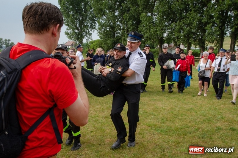 Zdjęcie w galerii na portalu naszraciborz.pl: Krzanowice zgarnęły wszystko. Gminne zawody sportowo-pożarnicze w Bojanowie wiadomości z regionu