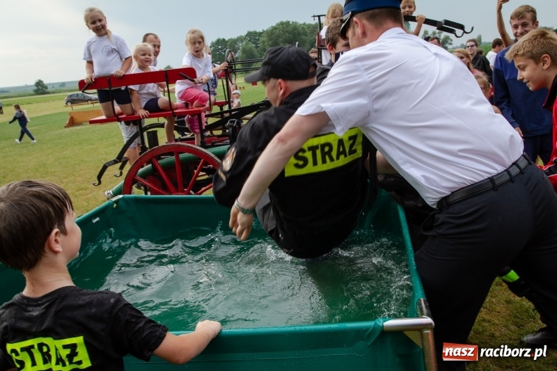 Zdjęcie w galerii na portalu naszraciborz.pl: Krzanowice zgarnęły wszystko. Gminne zawody sportowo-pożarnicze w Bojanowie wiadomości z regionu