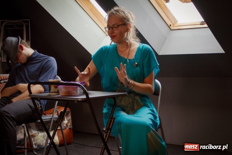 Zdjęcie w galerii na portalu naszraciborz.pl: Beztalencie i Hipnoza - dwie komediowe premiery w Pietraszynie  wiadomości z regionu