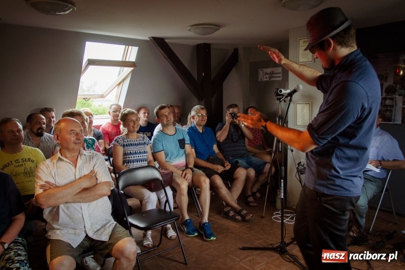 Zdjęcie w galerii na portalu naszraciborz.pl: Beztalencie i Hipnoza - dwie komediowe premiery w Pietraszynie  wiadomości z regionu