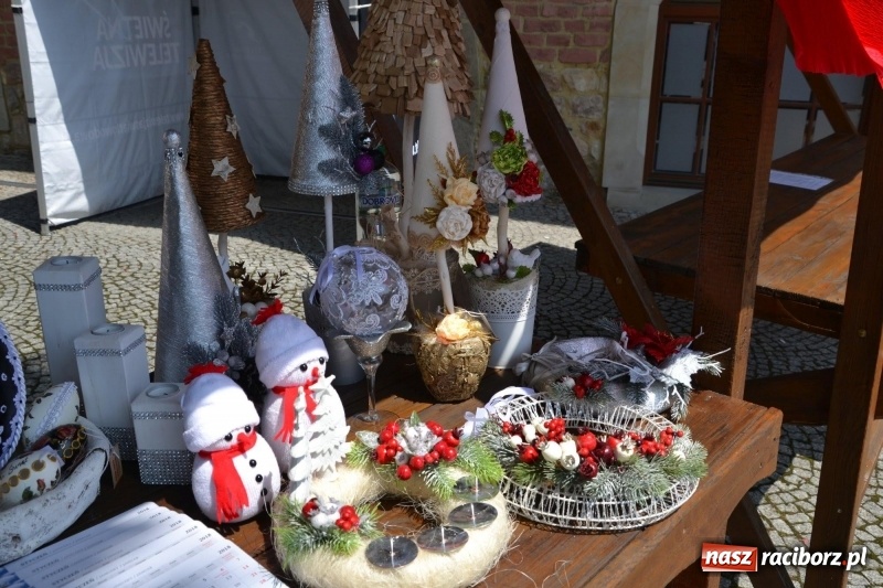 Zdjęcie w galerii na portalu naszraciborz.pl: I edycja Święta Powiatu Raciborskiego na Zamku Piastowskim za nami wiadomości z regionu