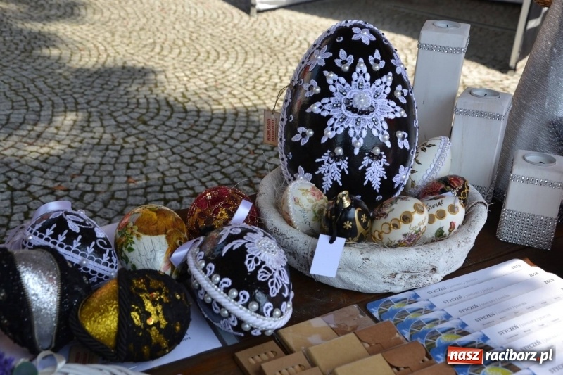 Zdjęcie w galerii na portalu naszraciborz.pl: I edycja Święta Powiatu Raciborskiego na Zamku Piastowskim za nami wiadomości z regionu