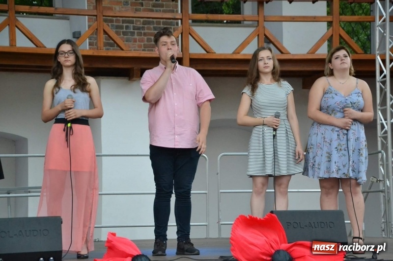 Zdjęcie w galerii na portalu naszraciborz.pl: I edycja Święta Powiatu Raciborskiego na Zamku Piastowskim za nami wiadomości z regionu