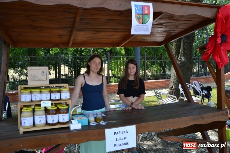 Zdjęcie w galerii na portalu naszraciborz.pl: I edycja Święta Powiatu Raciborskiego na Zamku Piastowskim za nami wiadomości z regionu
