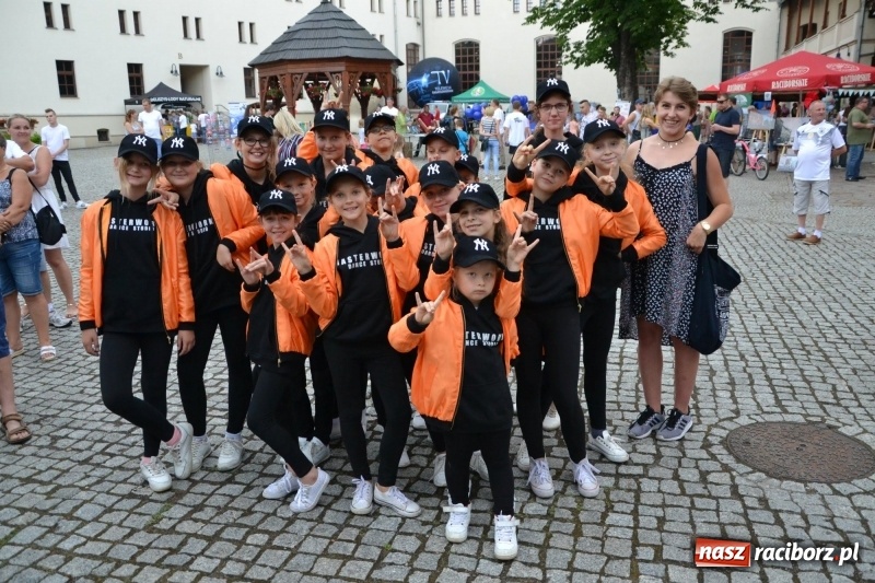 Zdjęcie w galerii na portalu naszraciborz.pl: I edycja Święta Powiatu Raciborskiego na Zamku Piastowskim za nami wiadomości z regionu