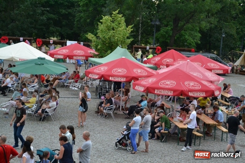 Zdjęcie w galerii na portalu naszraciborz.pl: I edycja Święta Powiatu Raciborskiego na Zamku Piastowskim za nami wiadomości z regionu