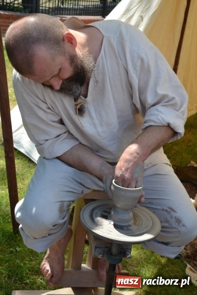 Zdjęcie w galerii na portalu naszraciborz.pl: I edycja Święta Powiatu Raciborskiego na Zamku Piastowskim za nami wiadomości z regionu