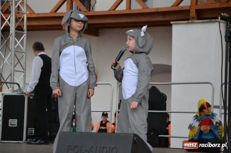 Zdjęcie w galerii na portalu naszraciborz.pl: I edycja Święta Powiatu Raciborskiego na Zamku Piastowskim za nami wiadomości z regionu