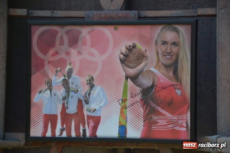 Zdjęcie w galerii na portalu naszraciborz.pl: I edycja Święta Powiatu Raciborskiego na Zamku Piastowskim za nami wiadomości z regionu