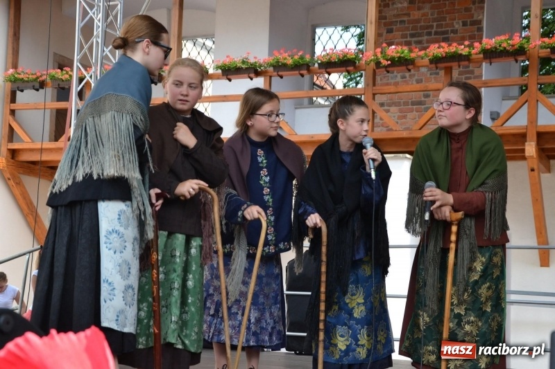 Zdjęcie w galerii na portalu naszraciborz.pl: I edycja Święta Powiatu Raciborskiego na Zamku Piastowskim za nami wiadomości z regionu