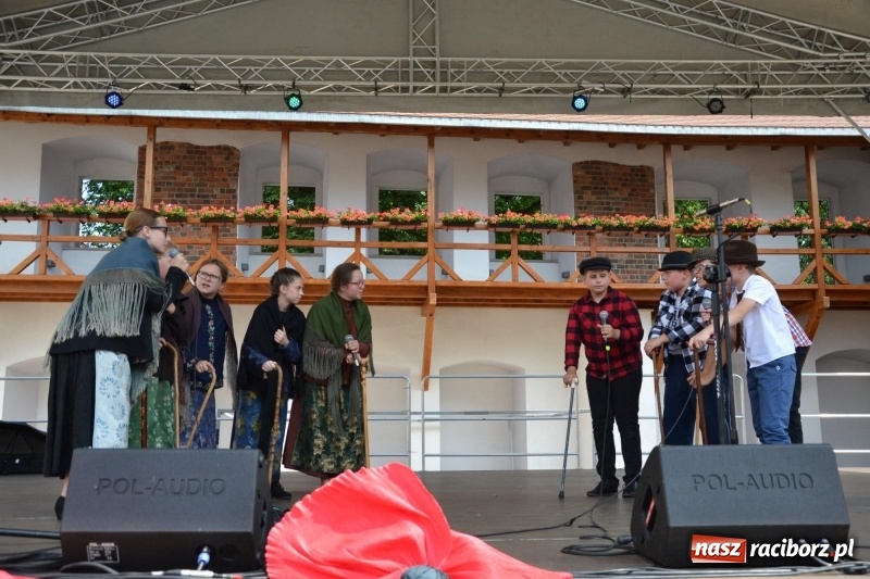 Zdjęcie w galerii na portalu naszraciborz.pl: I edycja Święta Powiatu Raciborskiego na Zamku Piastowskim za nami wiadomości z regionu