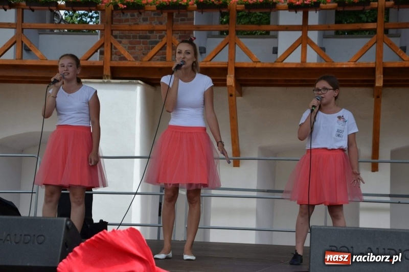 Zdjęcie w galerii na portalu naszraciborz.pl: I edycja Święta Powiatu Raciborskiego na Zamku Piastowskim za nami wiadomości z regionu
