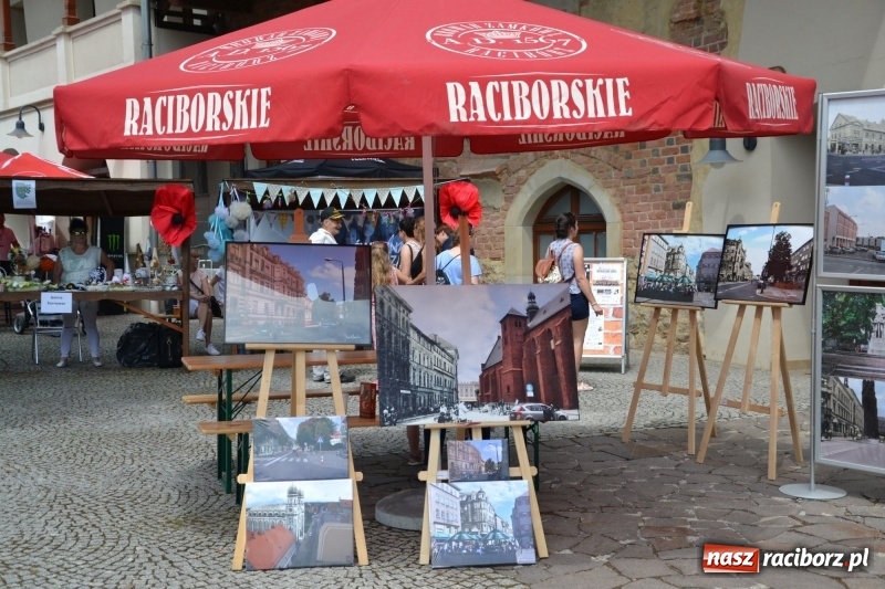 Zdjęcie w galerii na portalu naszraciborz.pl: I edycja Święta Powiatu Raciborskiego na Zamku Piastowskim za nami wiadomości z regionu