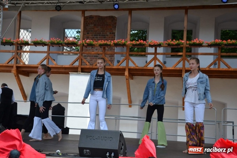 Zdjęcie w galerii na portalu naszraciborz.pl: I edycja Święta Powiatu Raciborskiego na Zamku Piastowskim za nami wiadomości z regionu