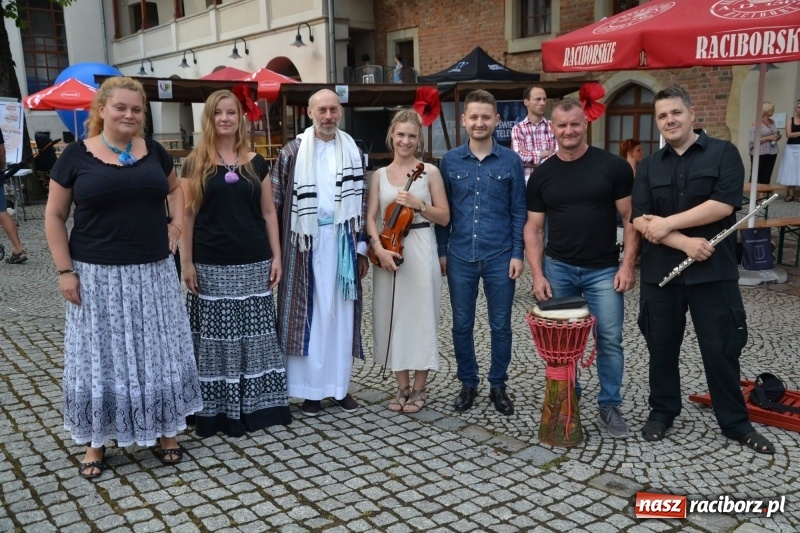 Zdjęcie w galerii na portalu naszraciborz.pl: I edycja Święta Powiatu Raciborskiego na Zamku Piastowskim za nami wiadomości z regionu
