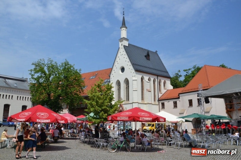 Zdjęcie w galerii na portalu naszraciborz.pl: I edycja Święta Powiatu Raciborskiego na Zamku Piastowskim za nami wiadomości z regionu