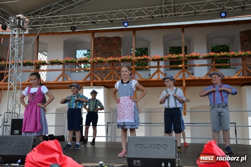 Zdjęcie w galerii na portalu naszraciborz.pl: I edycja Święta Powiatu Raciborskiego na Zamku Piastowskim za nami wiadomości z regionu