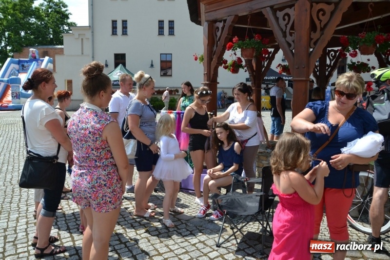 Zdjęcie w galerii na portalu naszraciborz.pl: I edycja Święta Powiatu Raciborskiego na Zamku Piastowskim za nami wiadomości z regionu