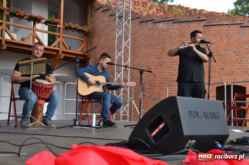 Zdjęcie w galerii na portalu naszraciborz.pl: I edycja Święta Powiatu Raciborskiego na Zamku Piastowskim za nami wiadomości z regionu