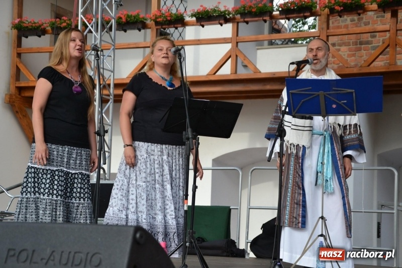 Zdjęcie w galerii na portalu naszraciborz.pl: I edycja Święta Powiatu Raciborskiego na Zamku Piastowskim za nami wiadomości z regionu