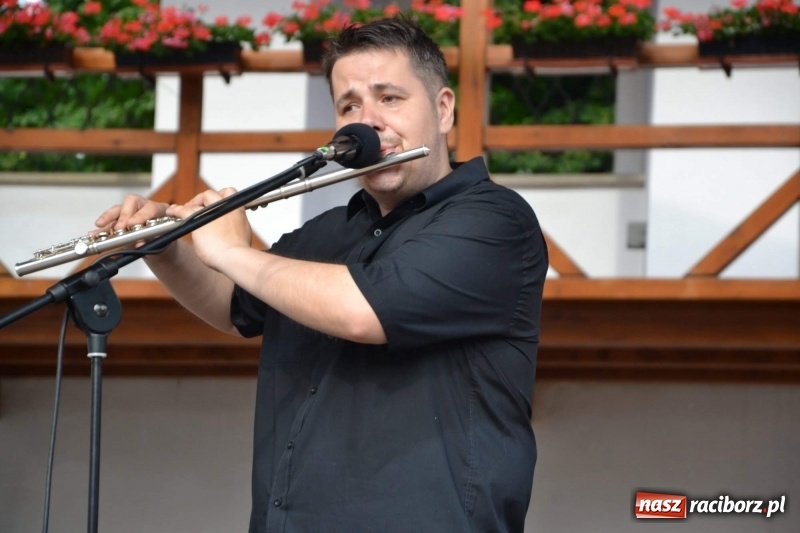 Zdjęcie w galerii na portalu naszraciborz.pl: I edycja Święta Powiatu Raciborskiego na Zamku Piastowskim za nami wiadomości z regionu