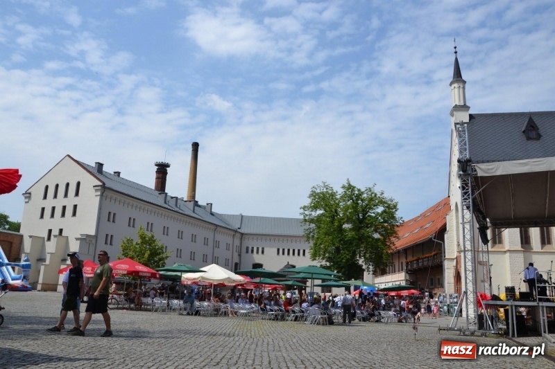 Zdjęcie w galerii na portalu naszraciborz.pl: I edycja Święta Powiatu Raciborskiego na Zamku Piastowskim za nami wiadomości z regionu