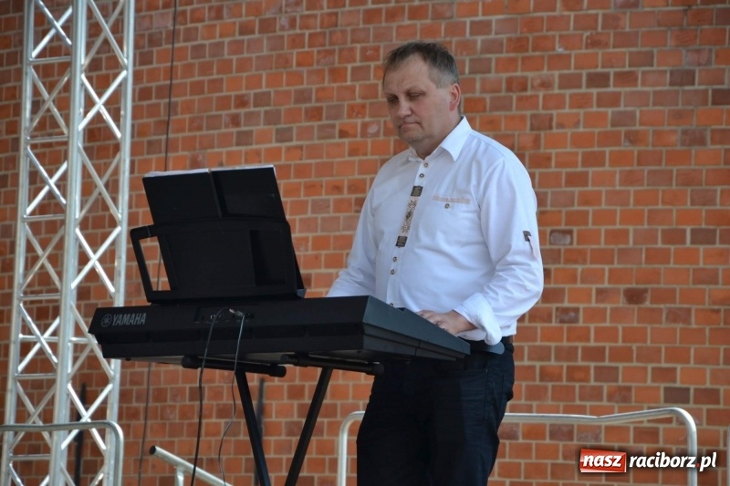 Zdjęcie w galerii na portalu naszraciborz.pl: I edycja Święta Powiatu Raciborskiego na Zamku Piastowskim za nami wiadomości z regionu