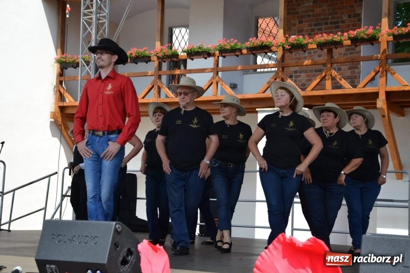 Zdjęcie w galerii na portalu naszraciborz.pl: I edycja Święta Powiatu Raciborskiego na Zamku Piastowskim za nami wiadomości z regionu