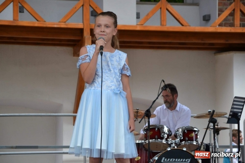 Zdjęcie w galerii na portalu naszraciborz.pl: I edycja Święta Powiatu Raciborskiego na Zamku Piastowskim za nami wiadomości z regionu