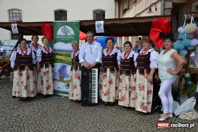 Zdjęcie w galerii na portalu naszraciborz.pl: I edycja Święta Powiatu Raciborskiego na Zamku Piastowskim za nami wiadomości z regionu
