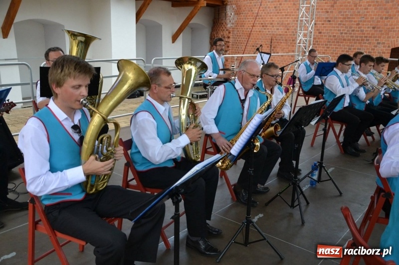 Zdjęcie w galerii na portalu naszraciborz.pl: I edycja Święta Powiatu Raciborskiego na Zamku Piastowskim za nami wiadomości z regionu