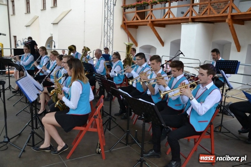 Zdjęcie w galerii na portalu naszraciborz.pl: I edycja Święta Powiatu Raciborskiego na Zamku Piastowskim za nami wiadomości z regionu