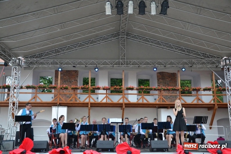 Zdjęcie w galerii na portalu naszraciborz.pl: I edycja Święta Powiatu Raciborskiego na Zamku Piastowskim za nami wiadomości z regionu