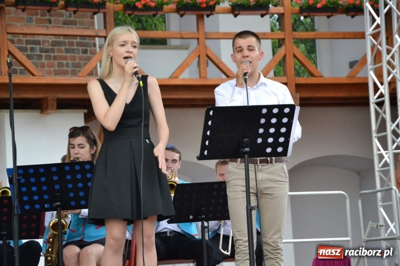 Zdjęcie w galerii na portalu naszraciborz.pl: I edycja Święta Powiatu Raciborskiego na Zamku Piastowskim za nami wiadomości z regionu