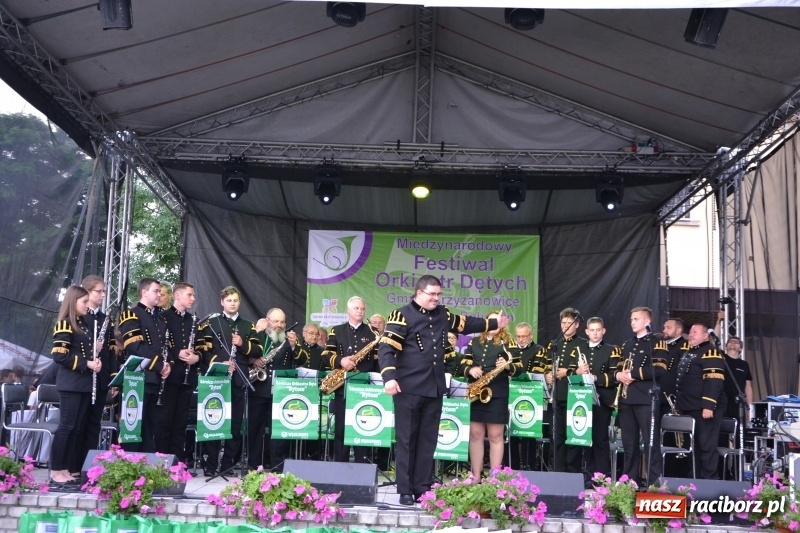 Zdjęcie w galerii na portalu naszraciborz.pl: VI Festiwal Orkiestr Dętych w Tworkowie wiadomości z regionu