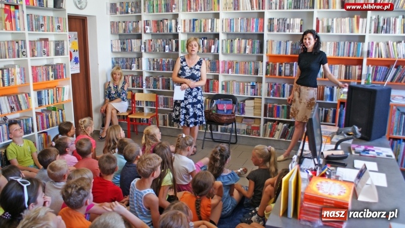 Zdjęcie w galerii na portalu naszraciborz.pl: Melania Kapelusz była gościem filii bibliotecznej w Markowicach wiadomości z regionu