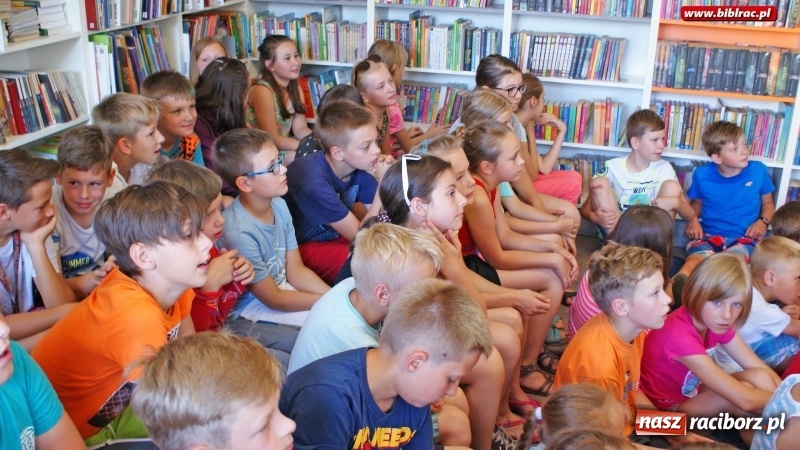 Zdjęcie w galerii na portalu naszraciborz.pl: Melania Kapelusz była gościem filii bibliotecznej w Markowicach wiadomości z regionu