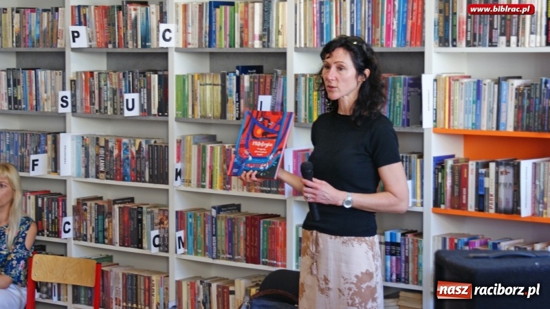 Zdjęcie w galerii na portalu naszraciborz.pl: Melania Kapelusz była gościem filii bibliotecznej w Markowicach wiadomości z regionu